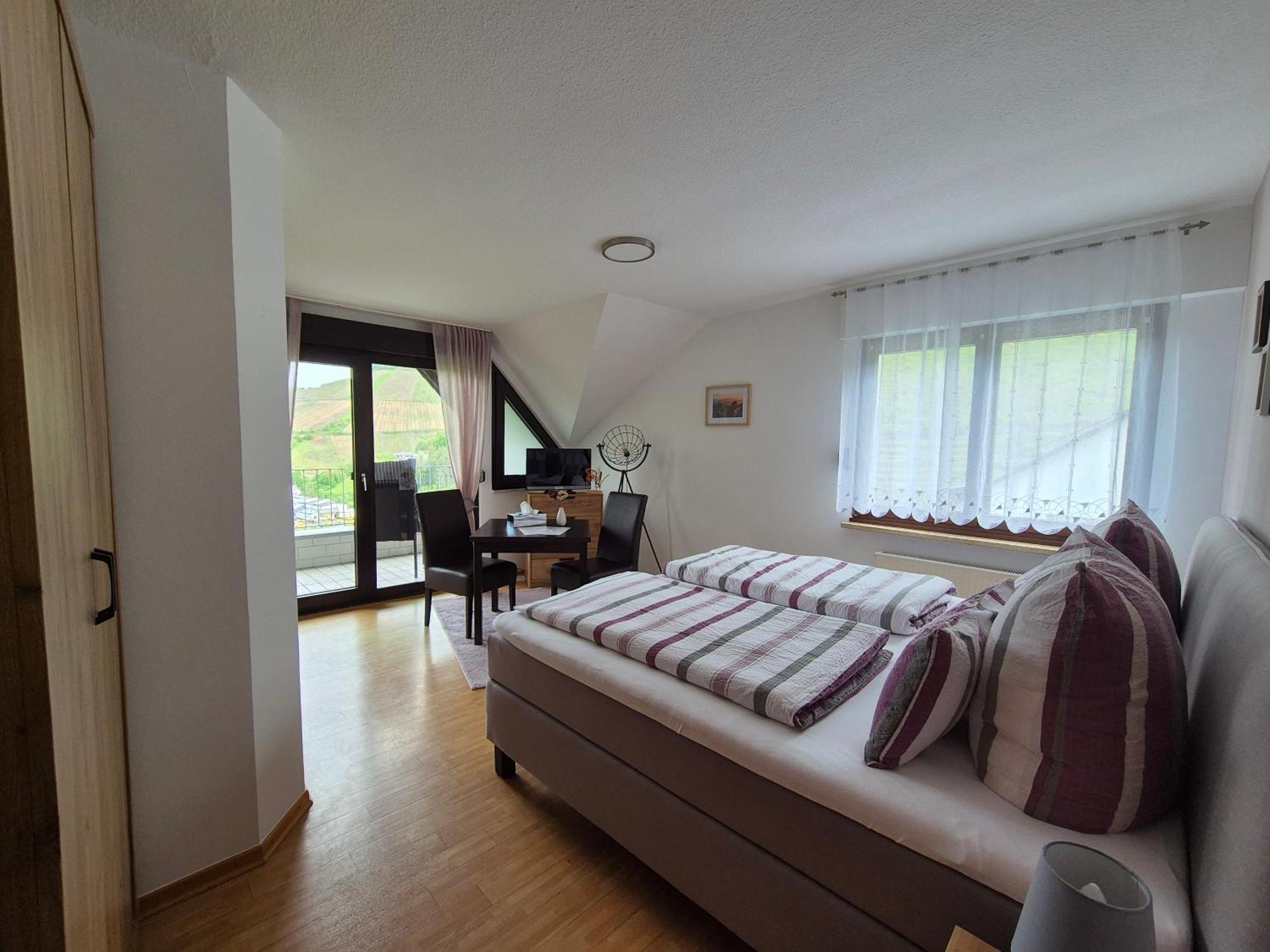 Hotel Haus Gruenewald Zell an der Mosel Zewnętrze zdjęcie